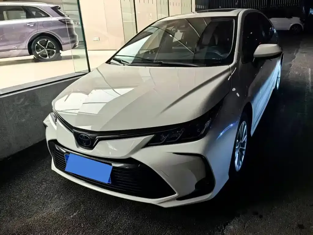 Toyota Corolla 2023 из CN, фото 1