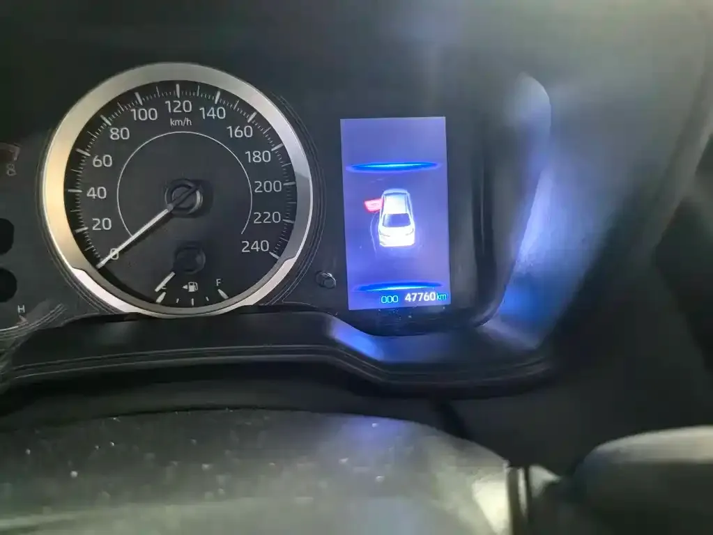 Toyota Corolla 2023 из CN, фото 3