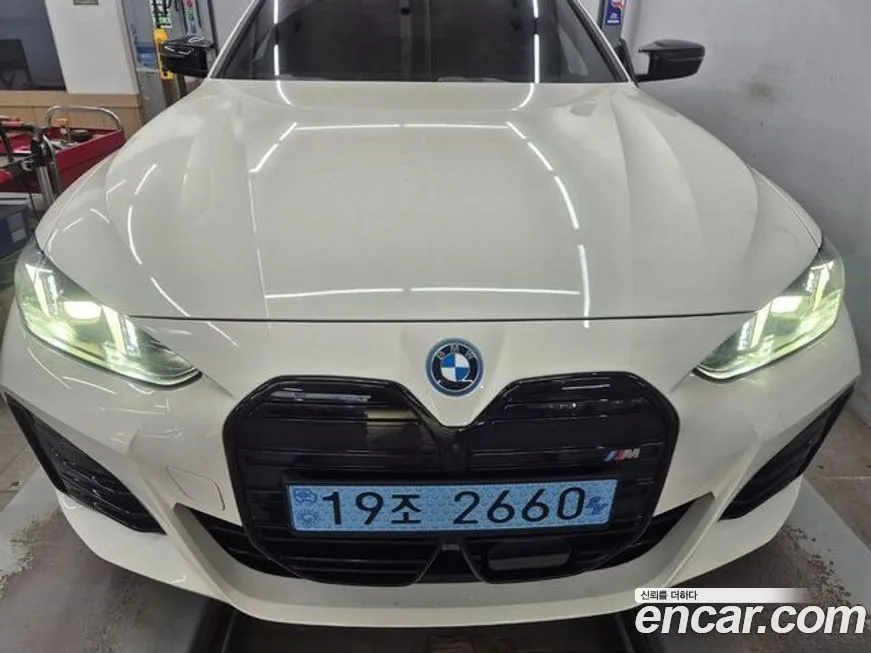 BMW i4 — фото 1