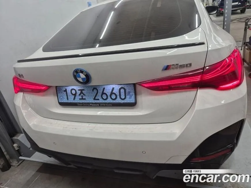 BMW i4 — фото 2