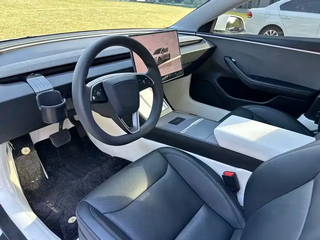 Tesla Model 3 2024 из CN, фото 8