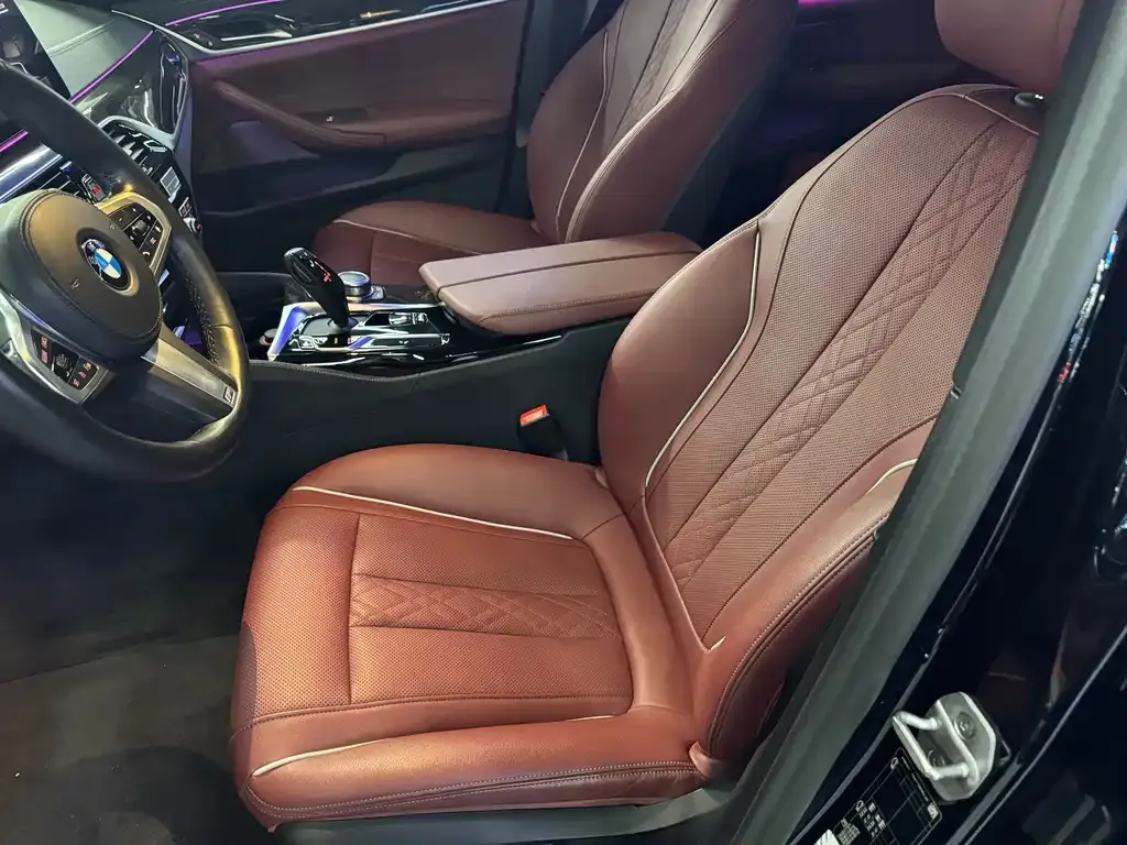 BMW 5 Series 2022 из CN, фото 5