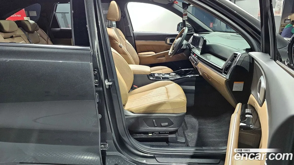 Kia Sorento — фото 10