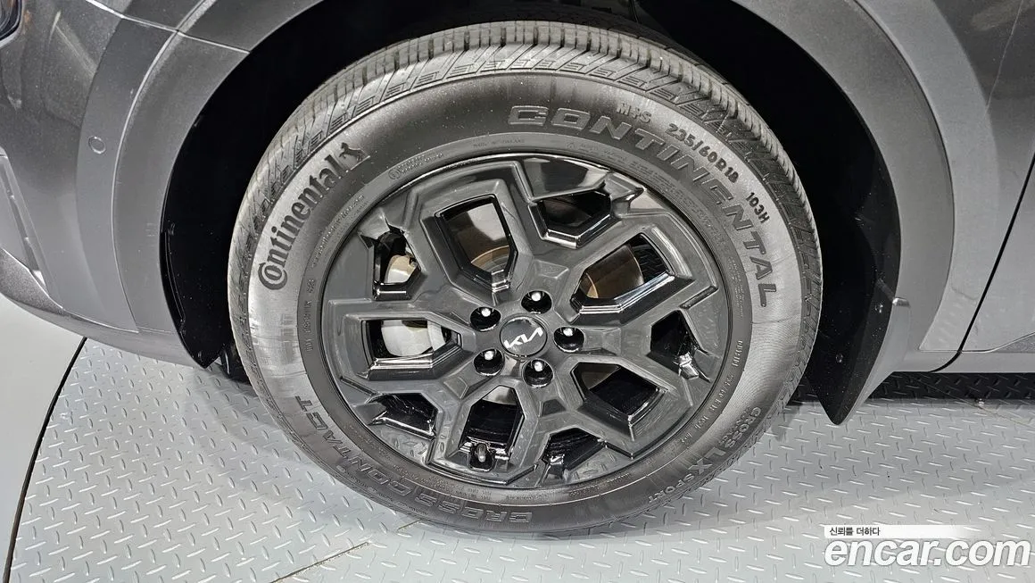 Kia Sorento — фото 5