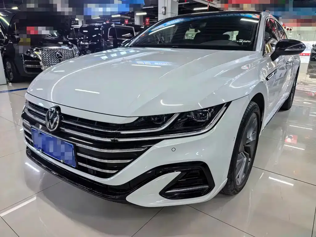 Volkswagen CC 2023 из CN, фото 1