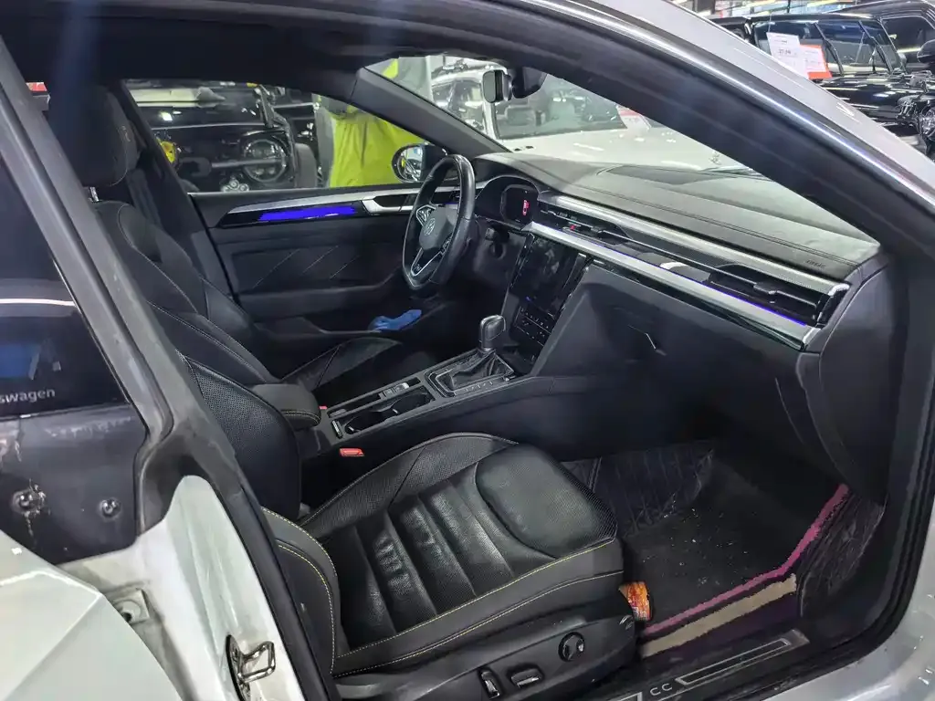 Volkswagen CC 2023 из CN, фото 3