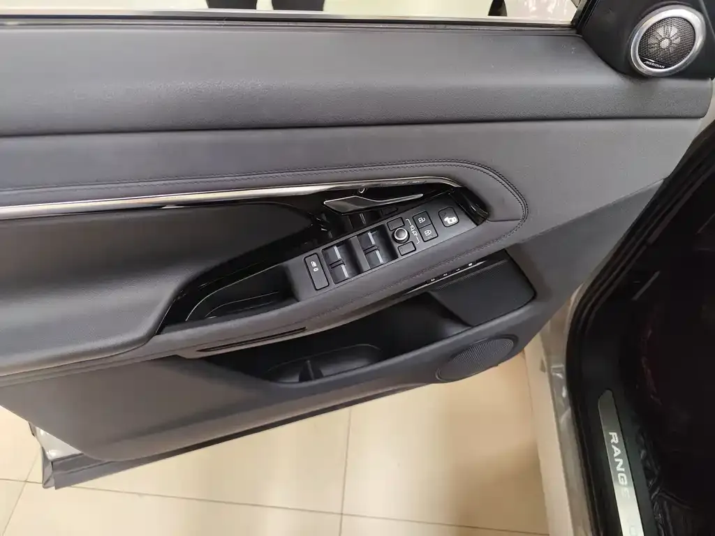 Land Rover Evoque 2021 из CN, фото 6