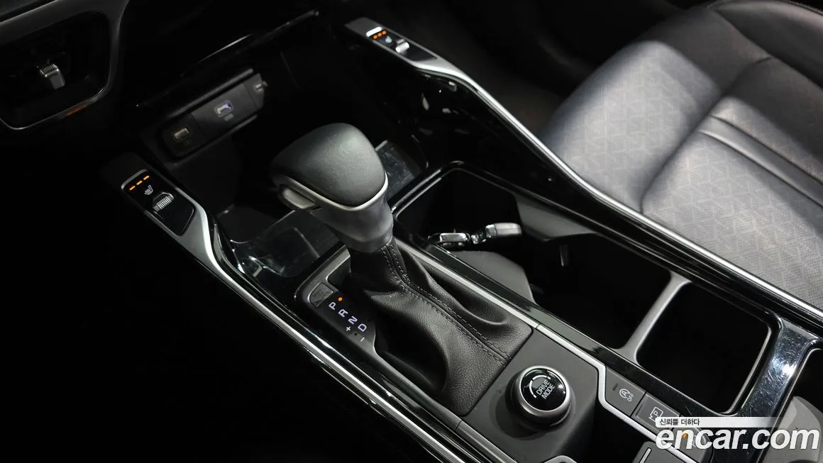 Kia Sorento — фото 9