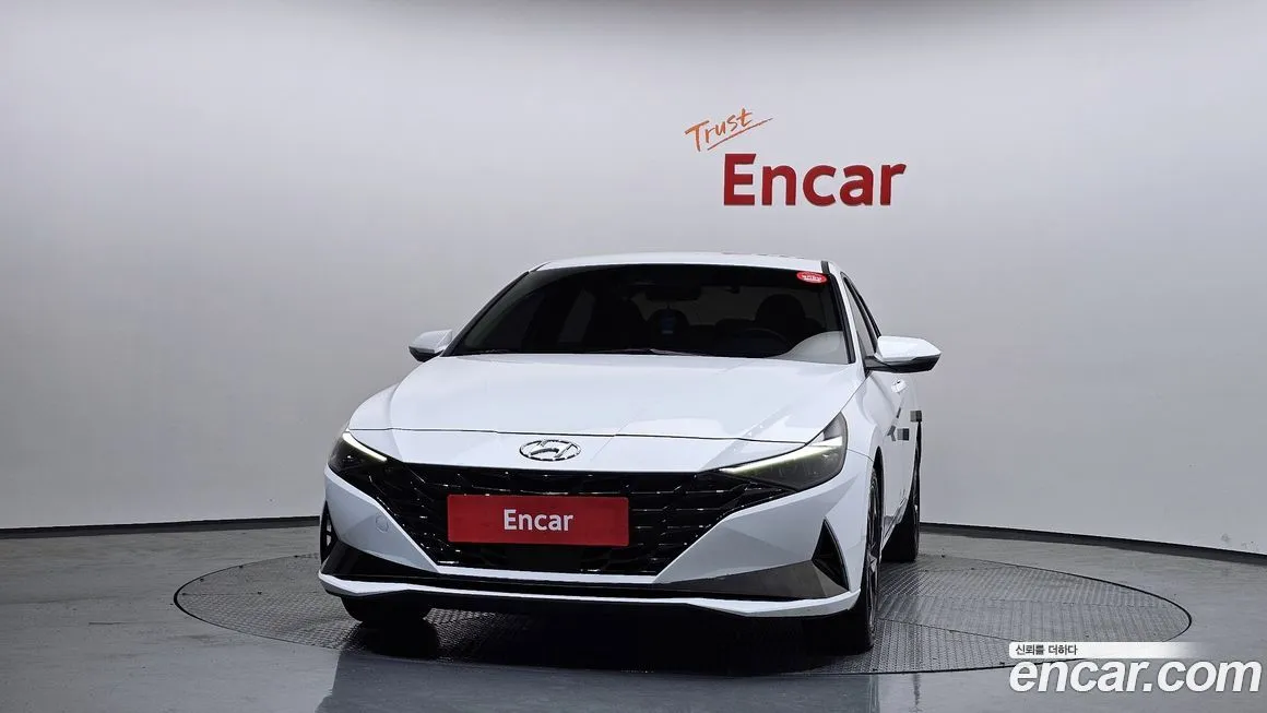 Hyundai AVANTE — фото 3
