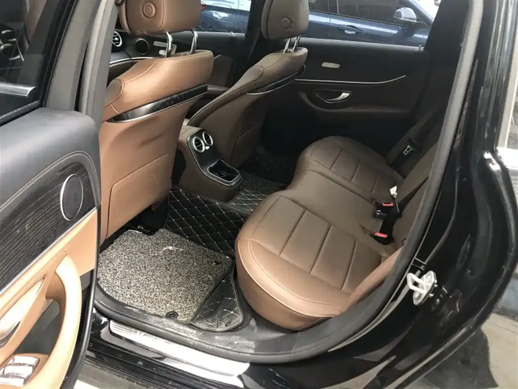 Mercedes-Benz E-Class 2022 из CN, фото 5