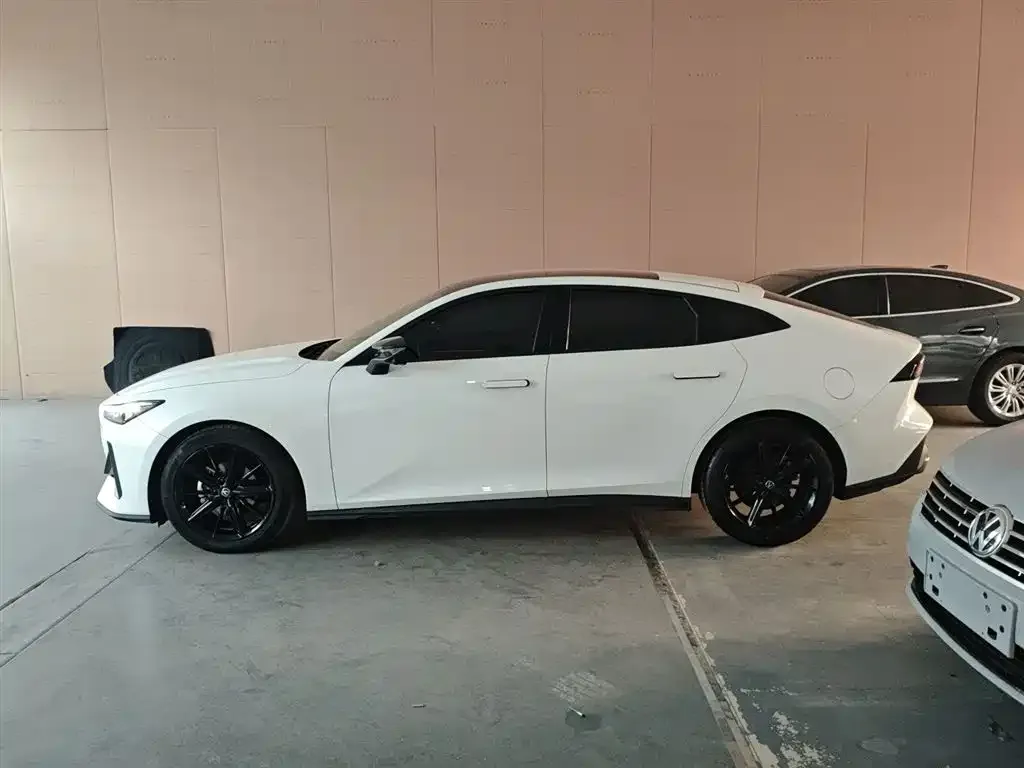 Changan UNI-V 2023 из CN, фото 5