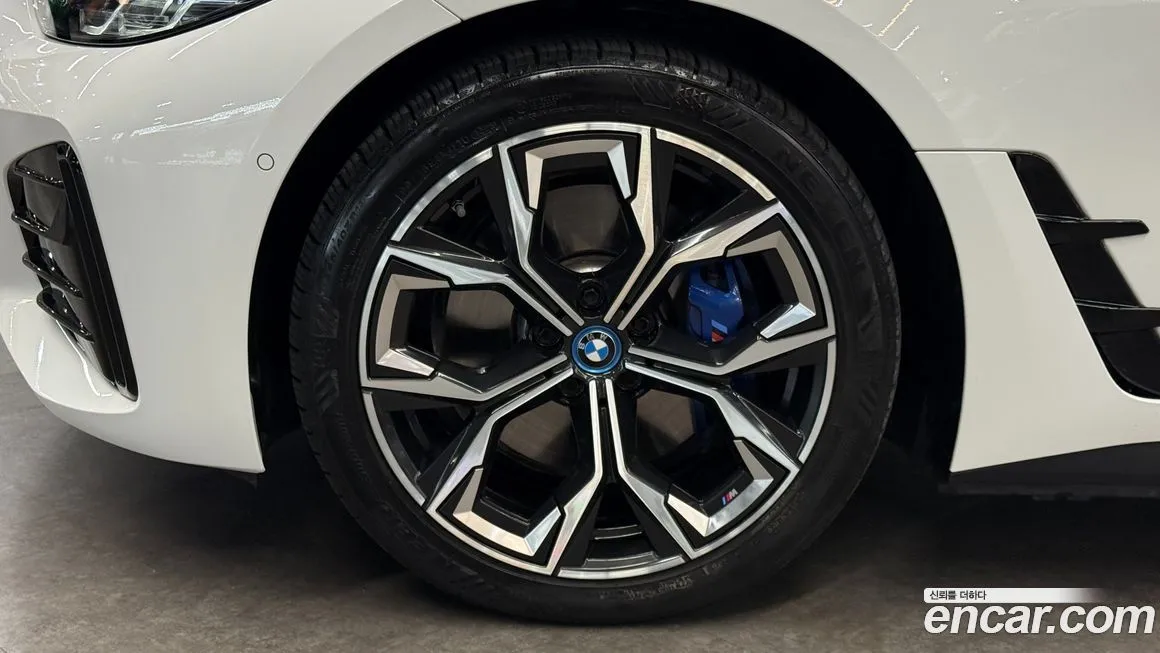 BMW i4 2024 из KR, фото 5