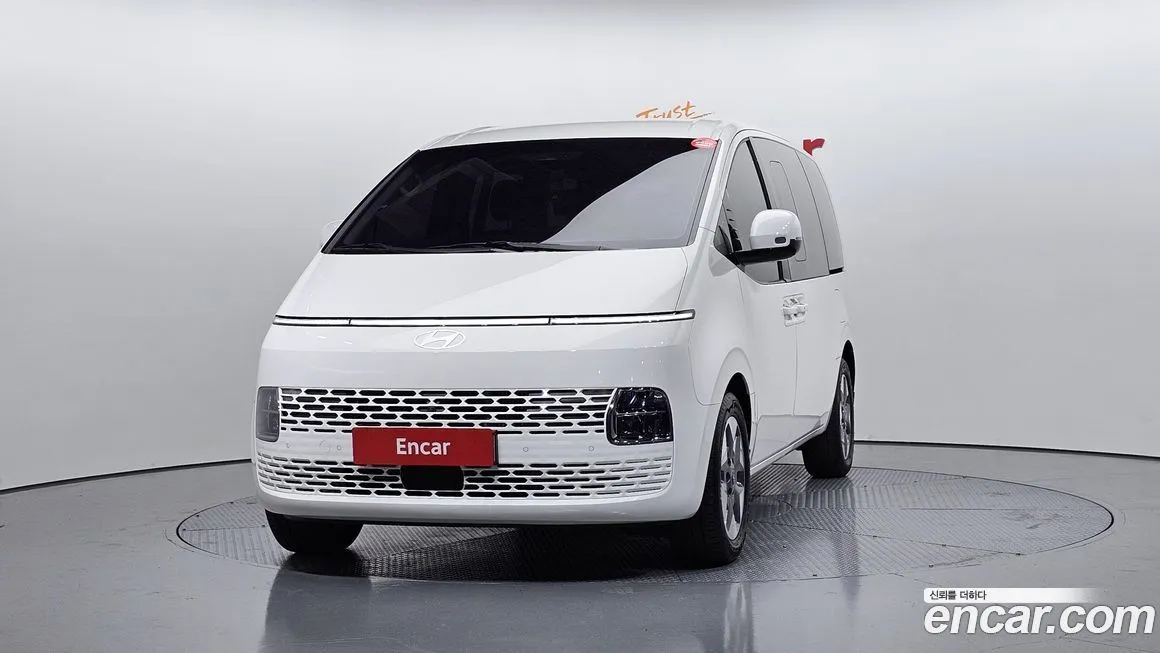 Hyundai Staria — фото 3