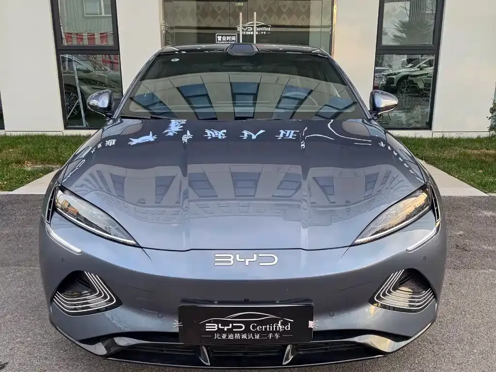 BYD Seal — фото 2