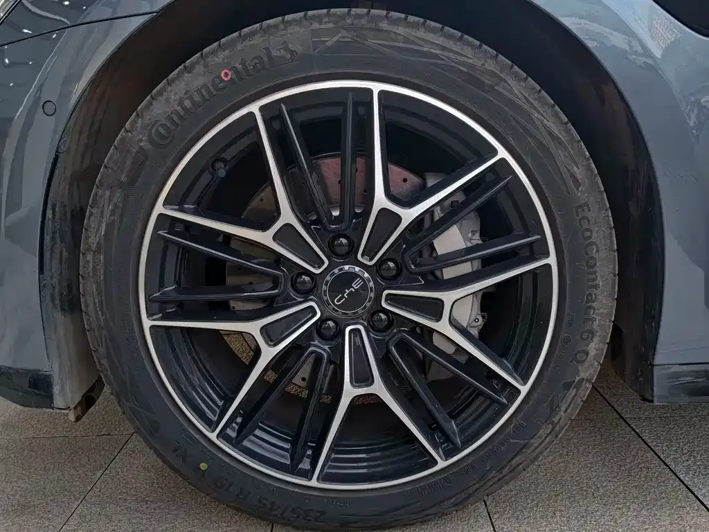 BYD Seal — фото 6