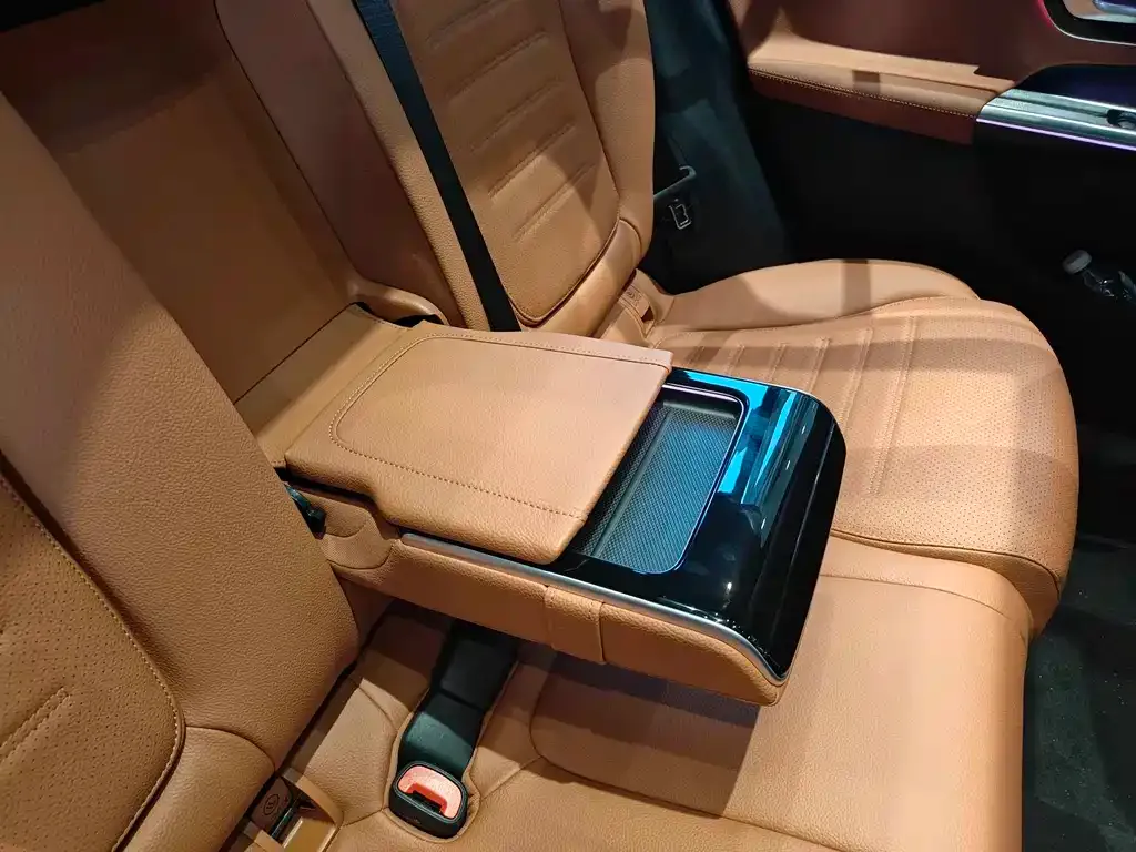 Mercedes-Benz GLC 2024 из CN, фото 8