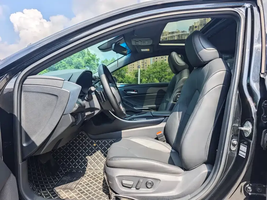 Toyota Avalon 2021 из CN, фото 6