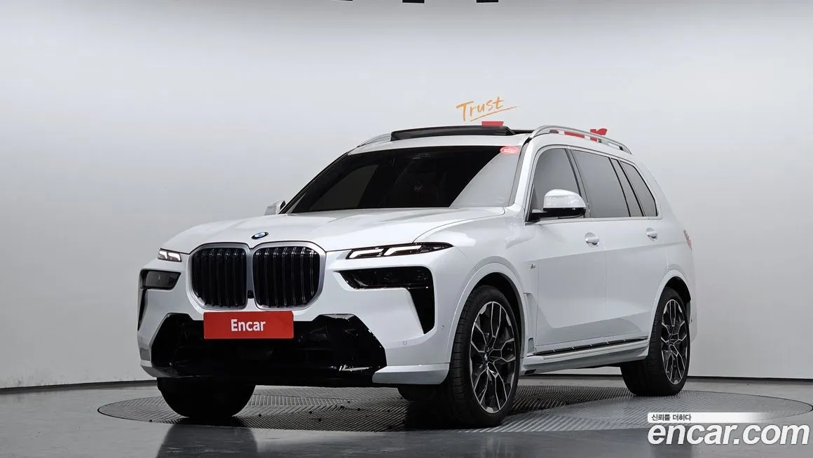 BMW X7 — фото 1