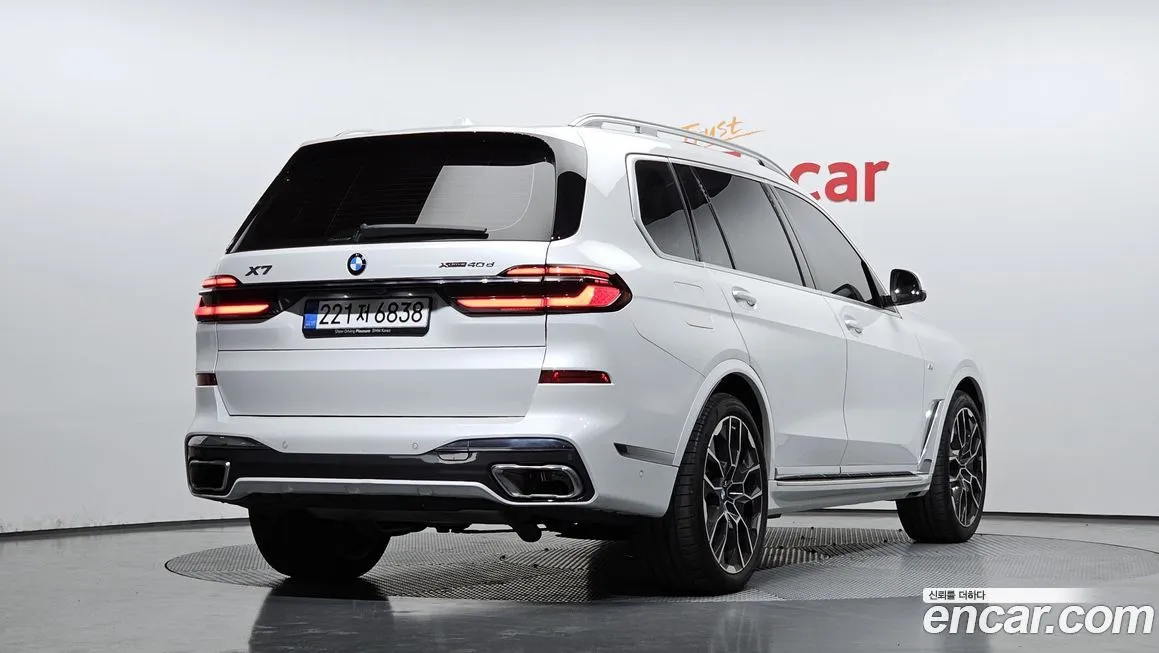 BMW X7 — фото 2