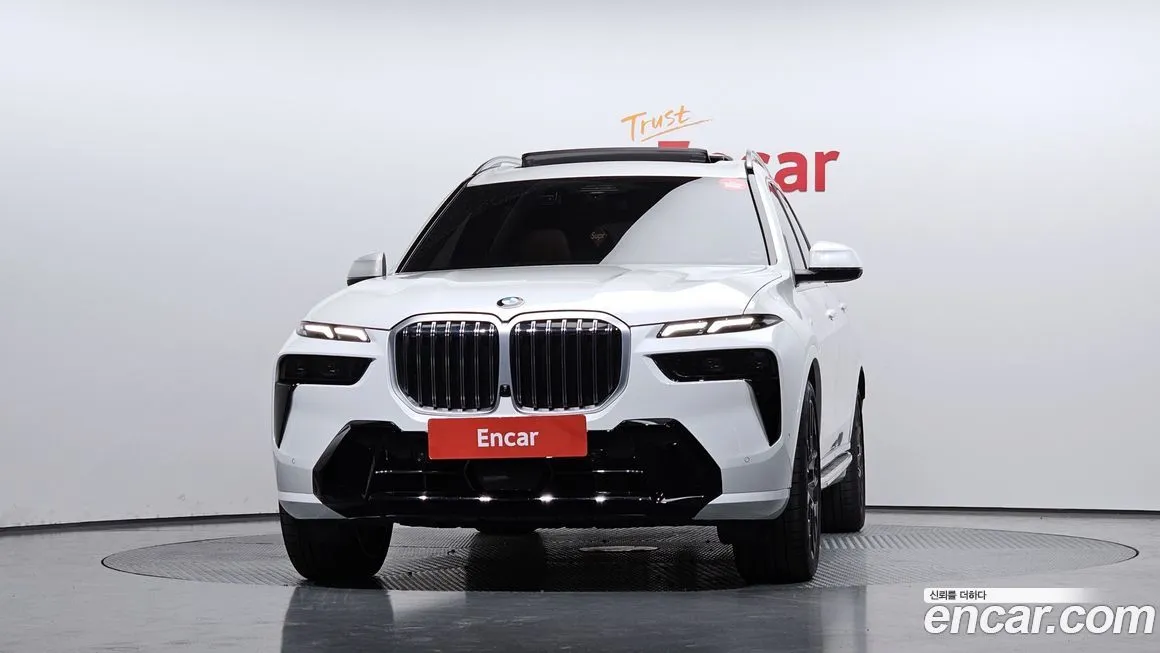 BMW X7 — фото 3