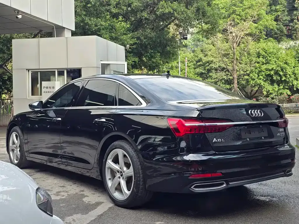 Audi A6L 2022 из CN, фото 7