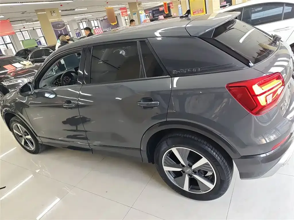 Audi Q2L e-tron 2021 из CN, фото 5