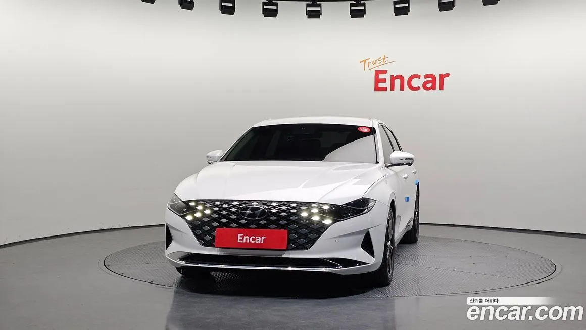 Hyundai Grandeur — фото 3