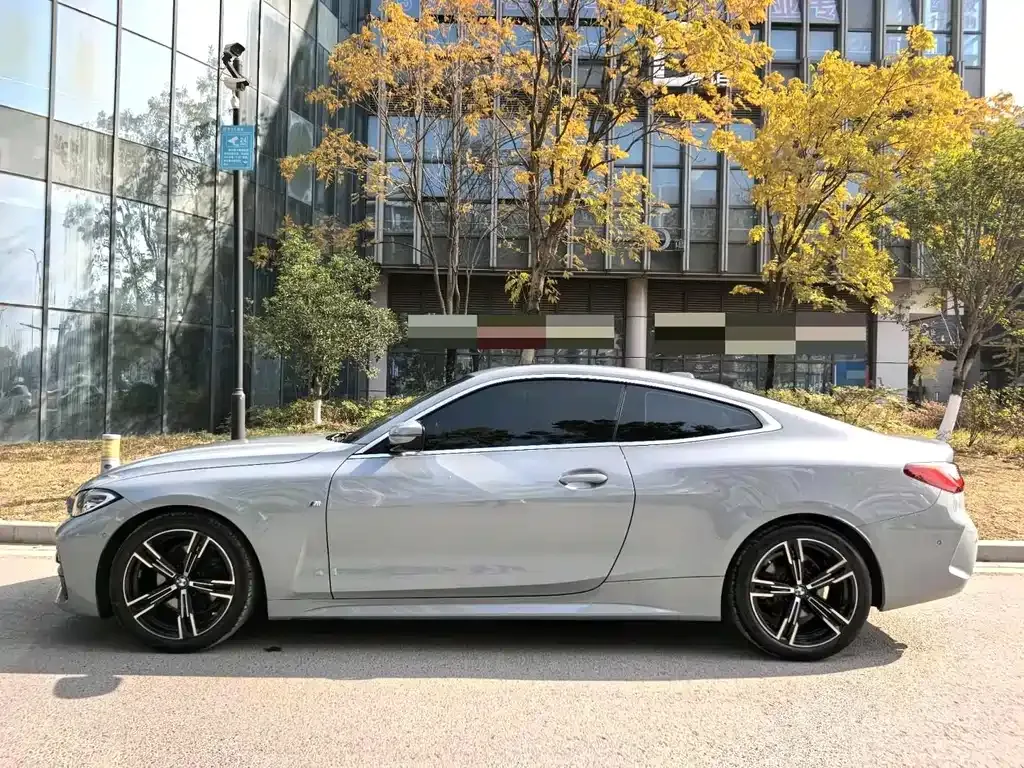 BMW 4 Series 2023 из CN, фото 9