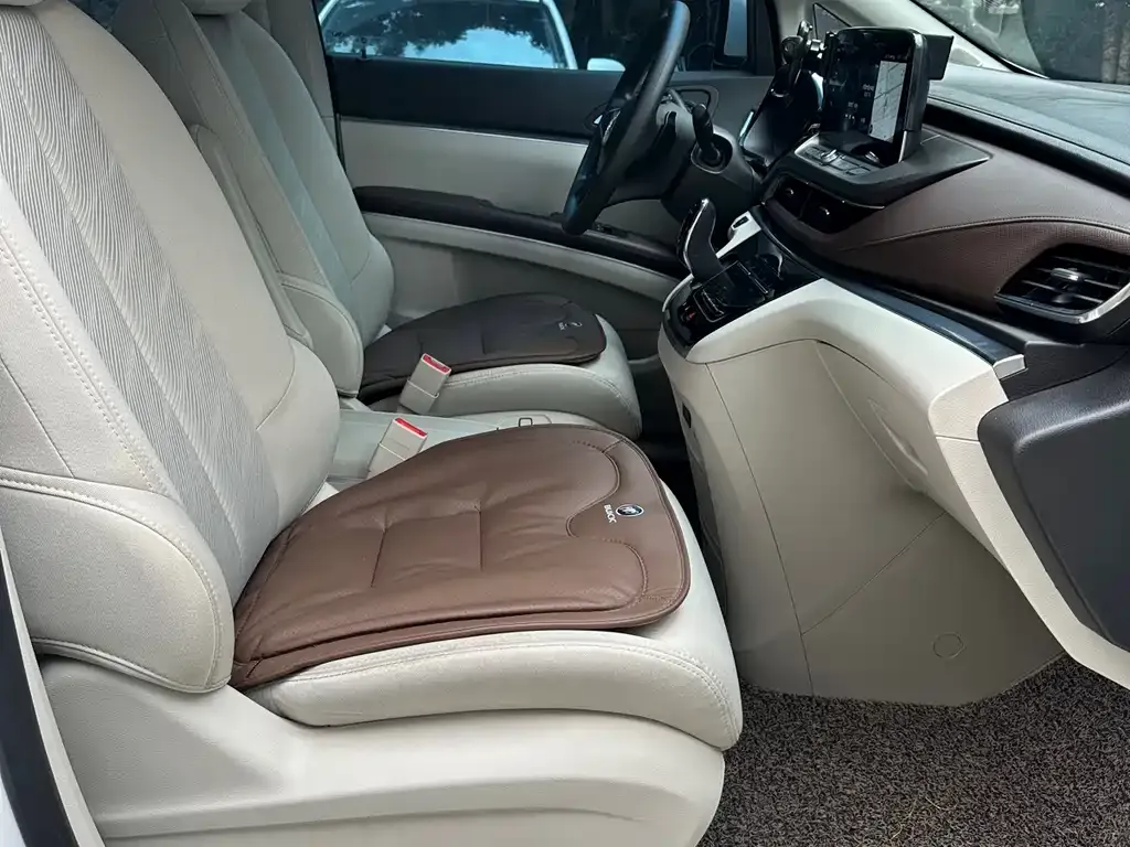 Buick GL8 2022 из CN, фото 10