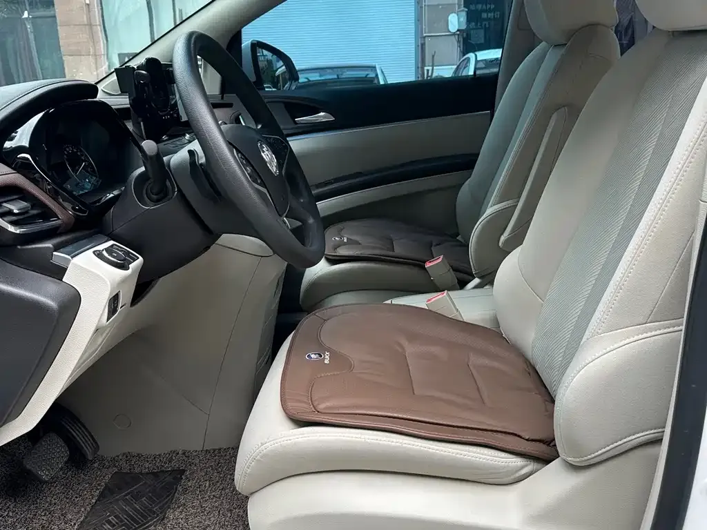 Buick GL8 2022 из CN, фото 6