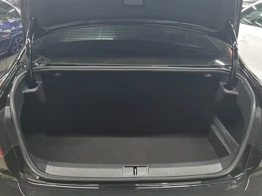 Volkswagen Magotan 2024 из CN, фото 4