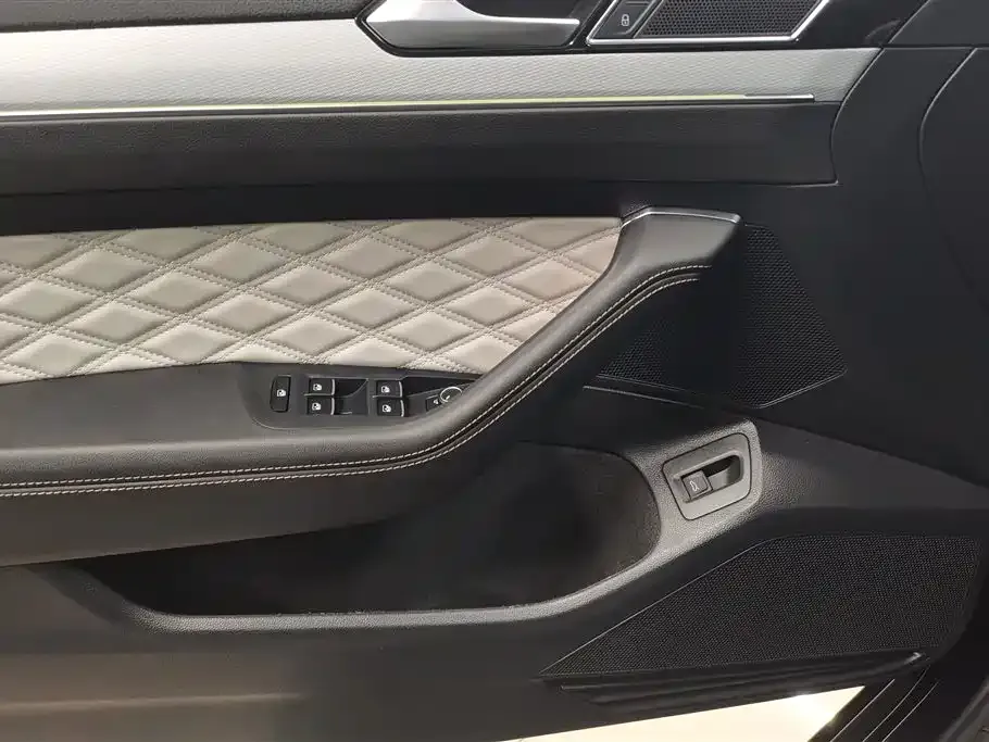 Volkswagen Magotan 2024 из CN, фото 7