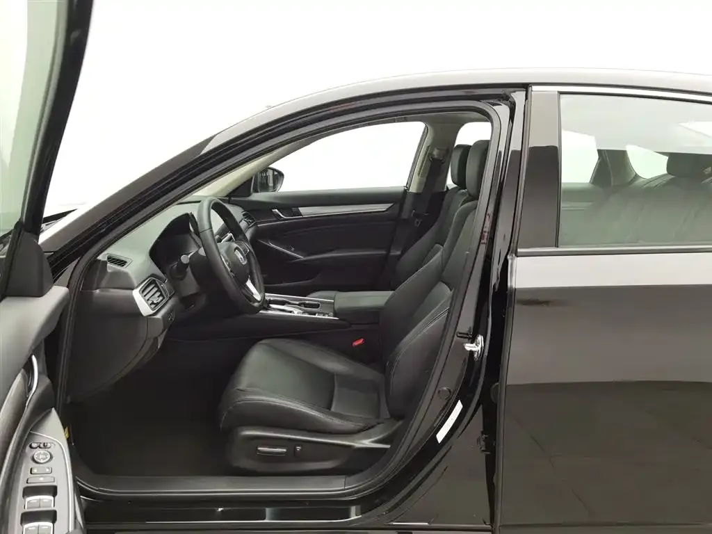 Honda Accord 2022 из CN, фото 10
