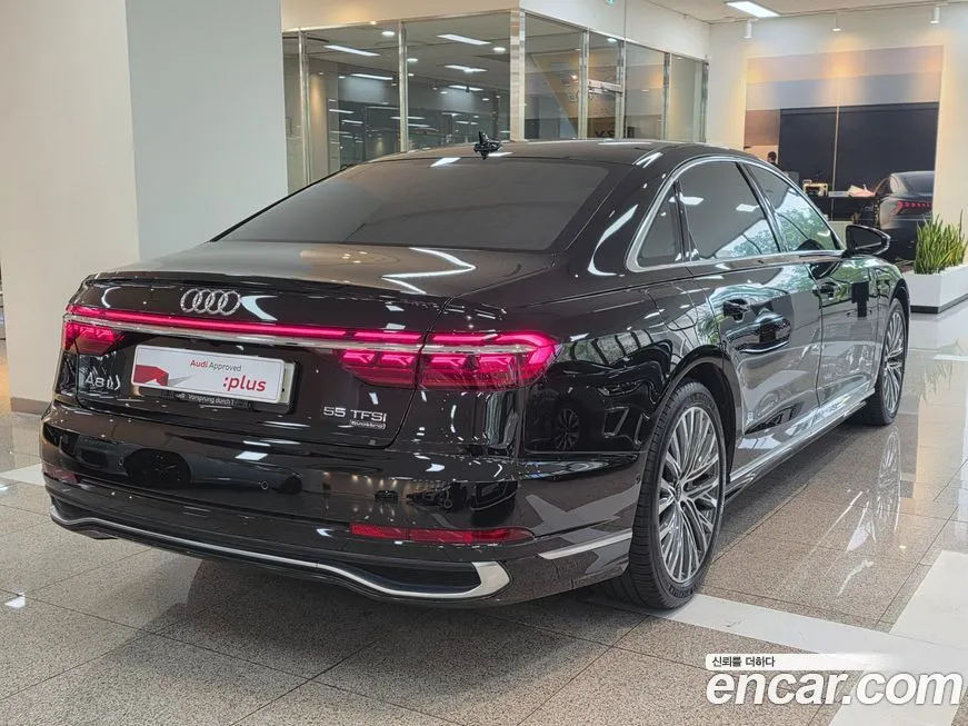 Audi A8 — фото 2
