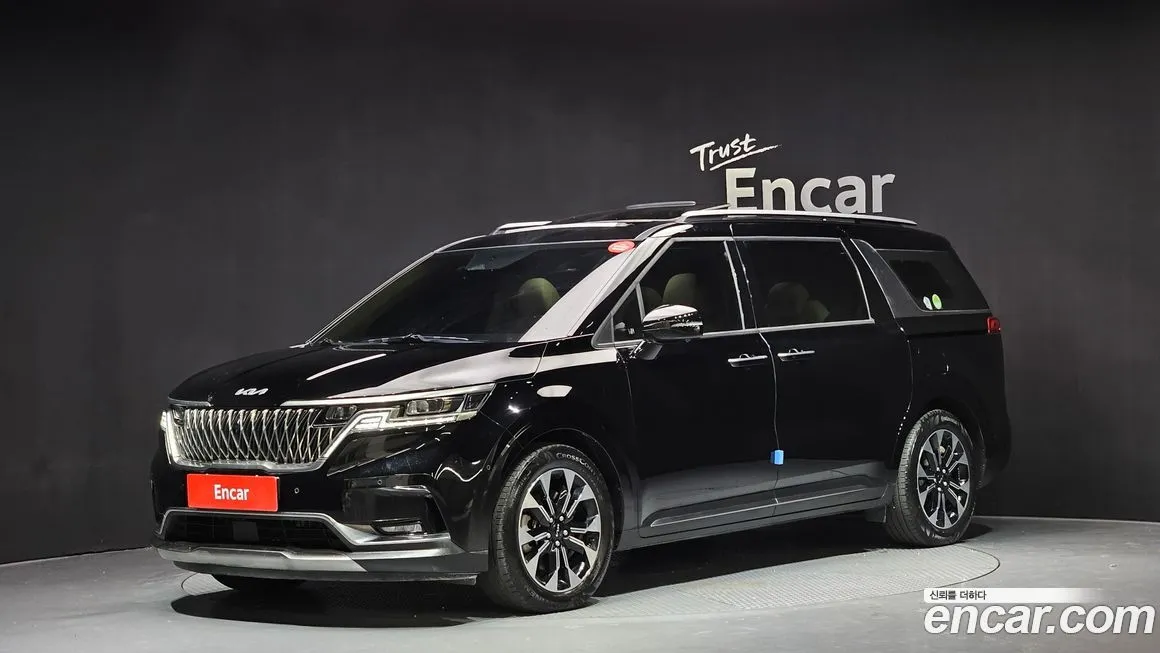 Kia Carnival — фото 1