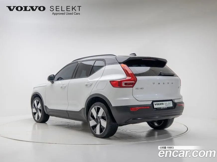 Volvo XC40 — фото 2