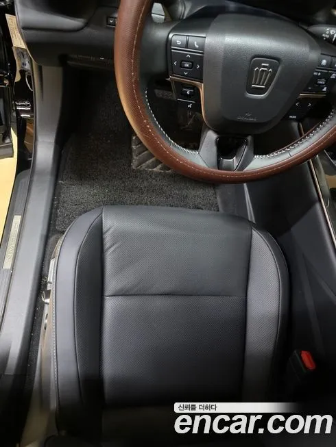 Toyota Crown — фото 10