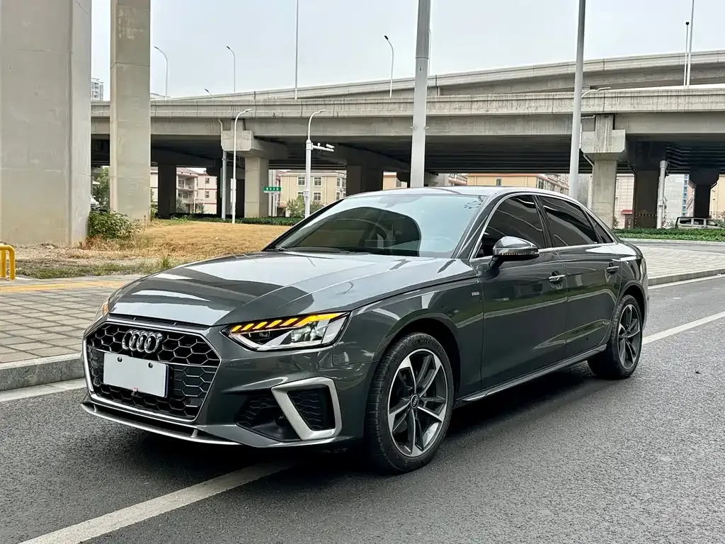 Audi A4L 2022 из CN, фото 1