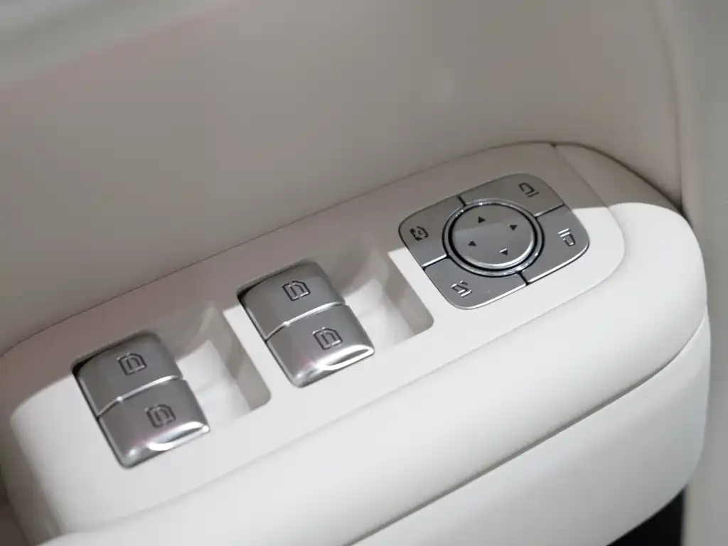Li Auto L9 2025 из CN, фото 8