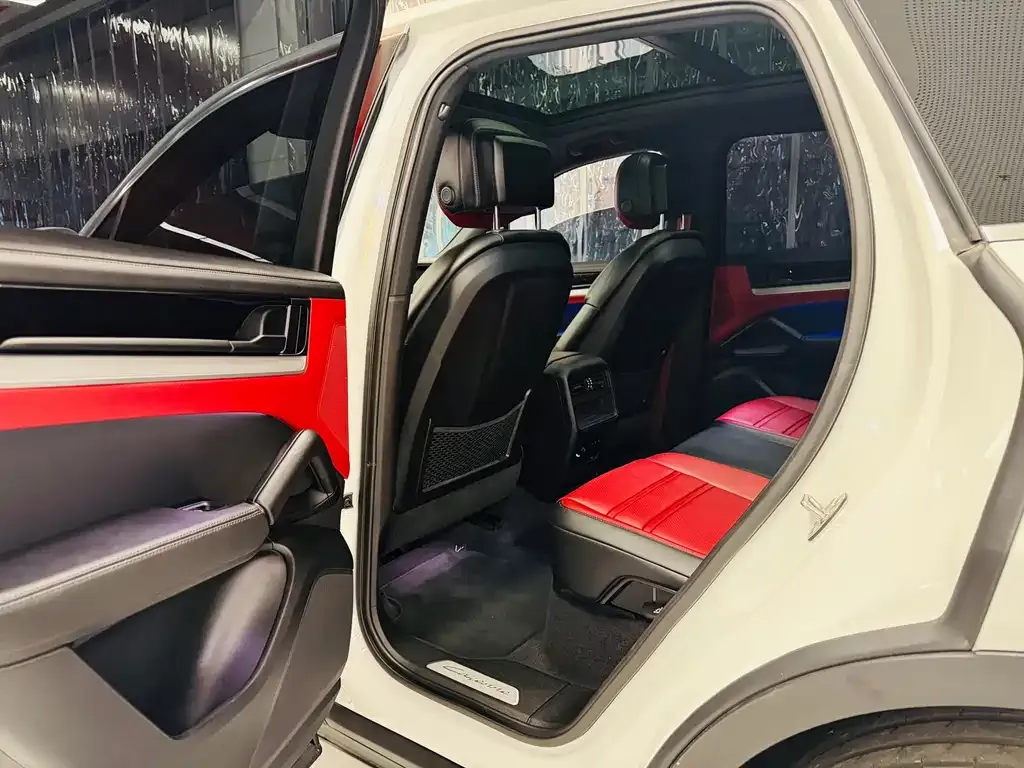 Porsche Cayenne 2024 из CN, фото 10