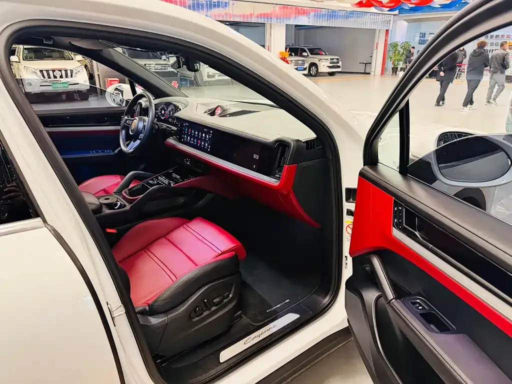 Porsche Cayenne 2024 из CN, фото 6