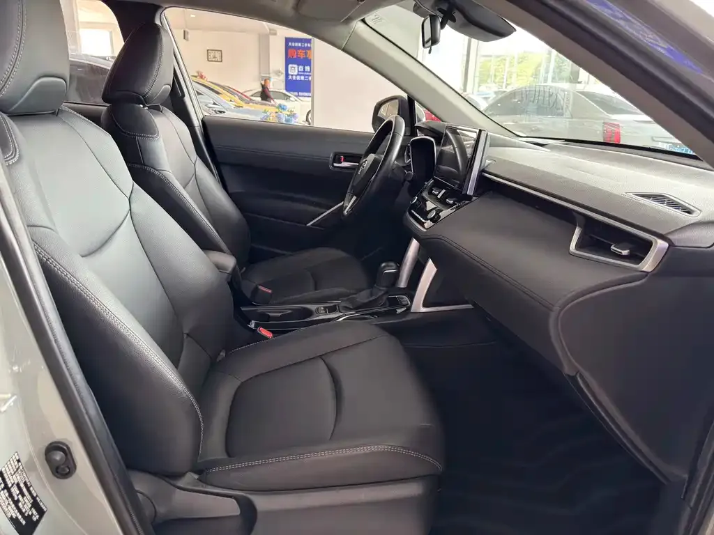 Toyota Corolla Cross 2022 из CN, фото 6