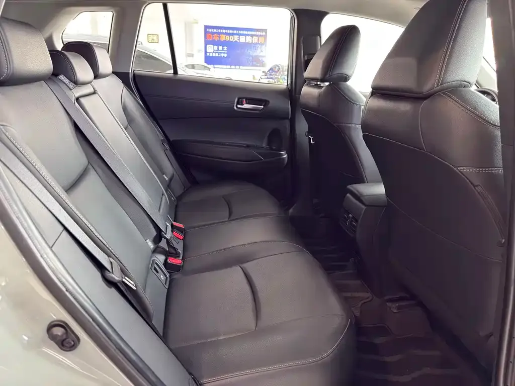 Toyota Corolla Cross 2022 из CN, фото 8