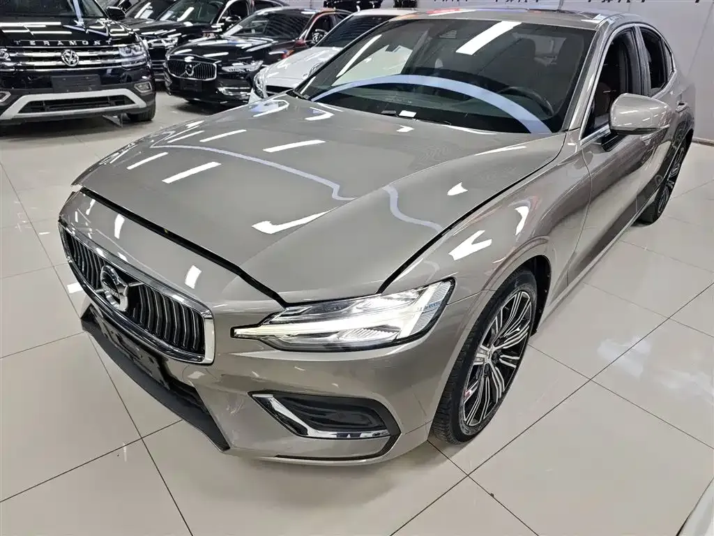 Volvo S60 2021 из CN, фото 1
