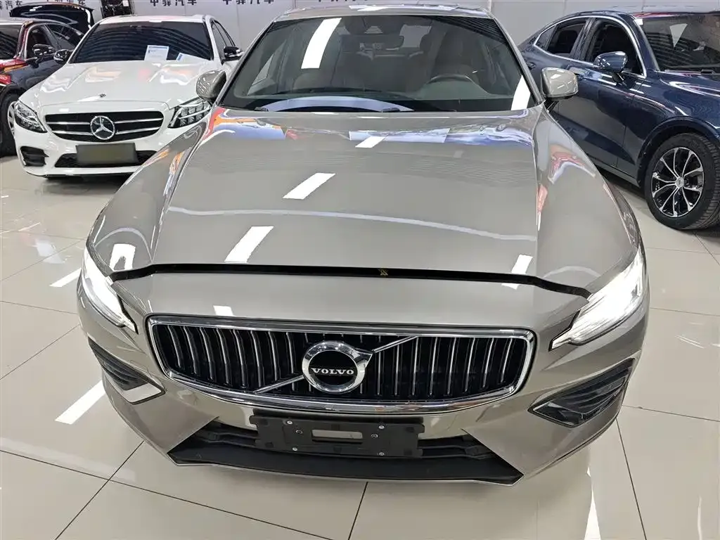 Volvo S60 2021 из CN, фото 3