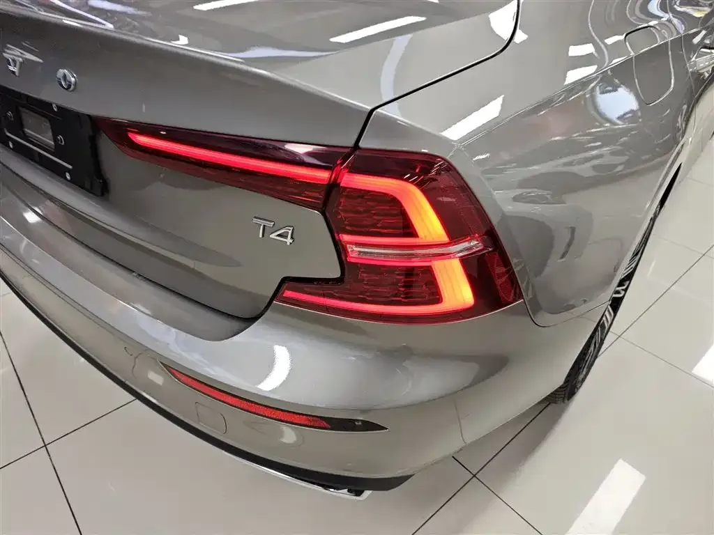 Volvo S60 2021 из CN, фото 8