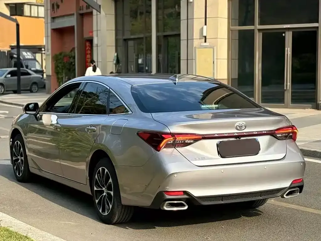 Toyota Avalon 2023 из CN, фото 7