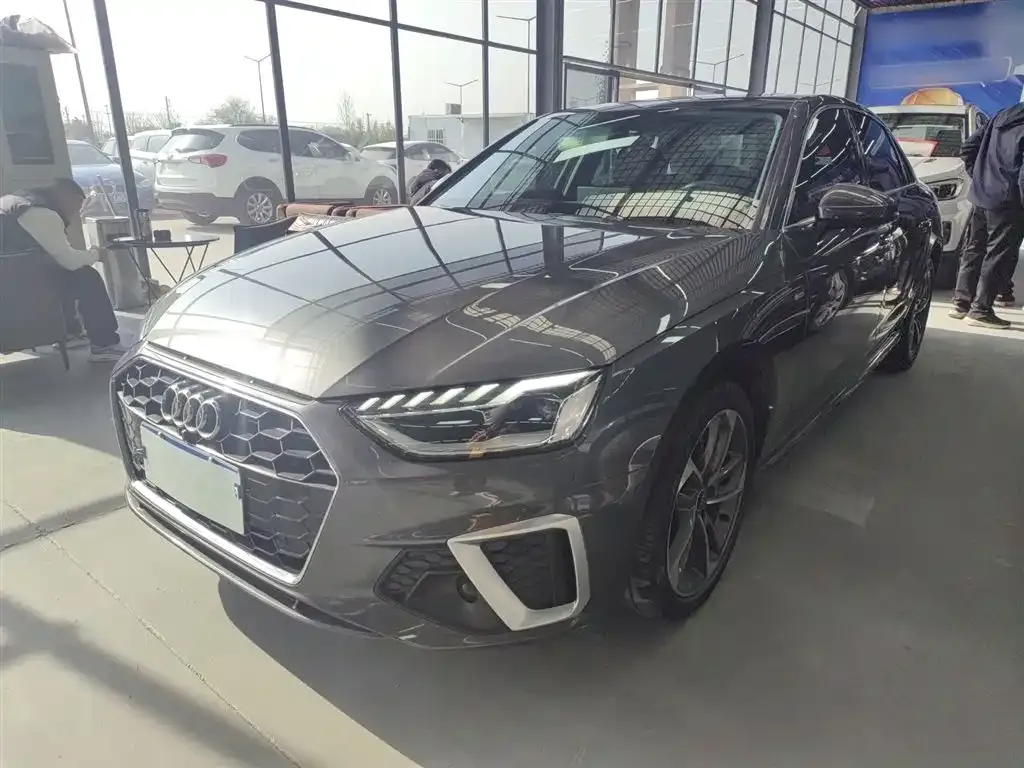 Audi A4L 2022 из CN, фото 2