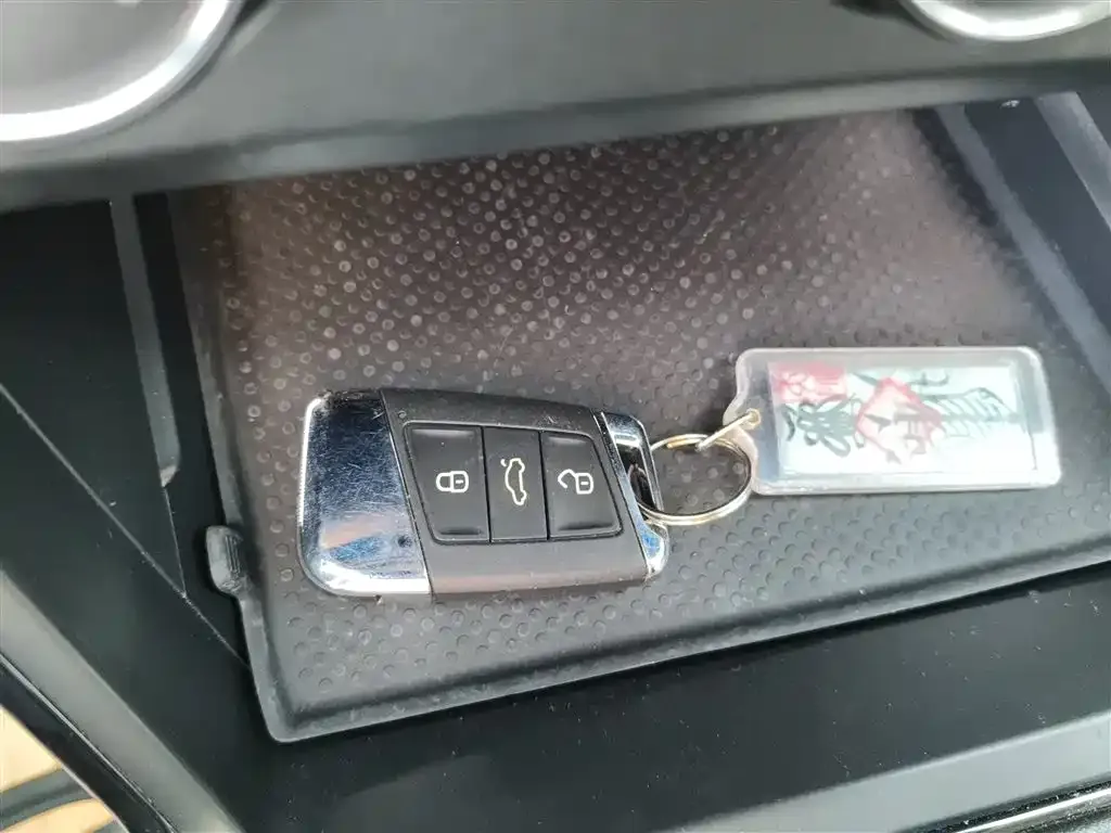 Volkswagen Passat 2021 из CN, фото 9