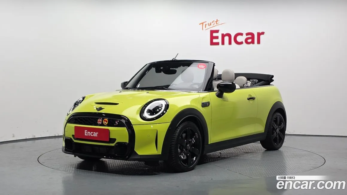 Mini Cooper Convertible — фото 1